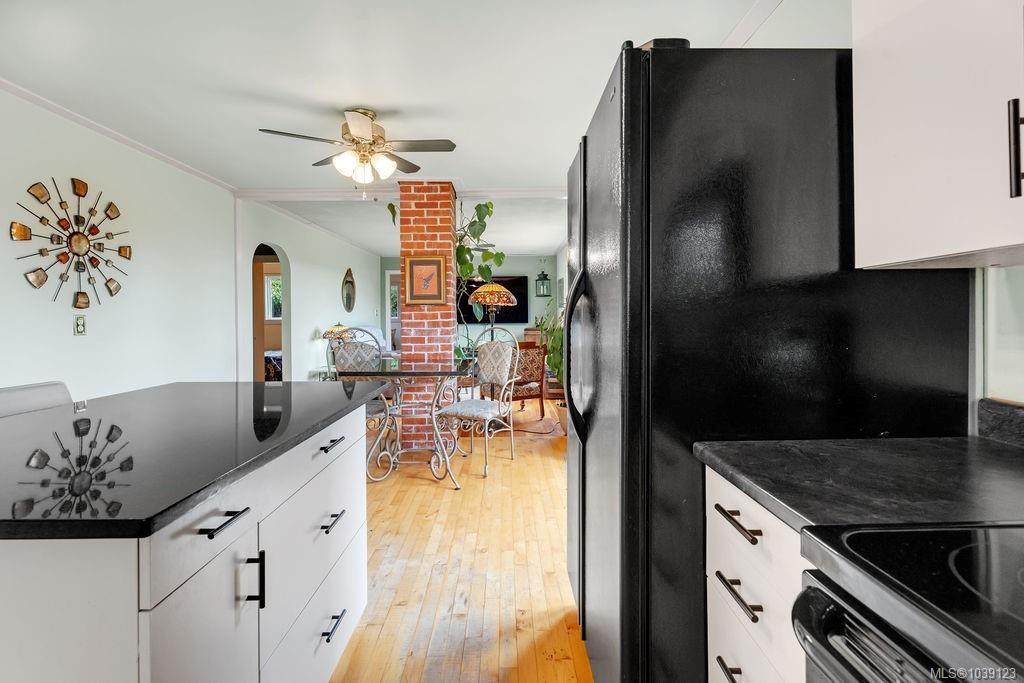 435 Davis Rd, Ladysmith, BC