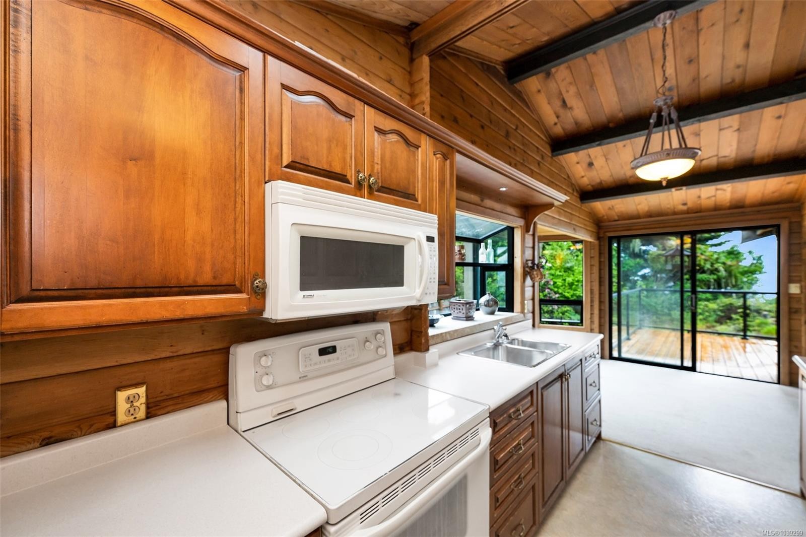 7095 Richview Dr, Sooke, BC