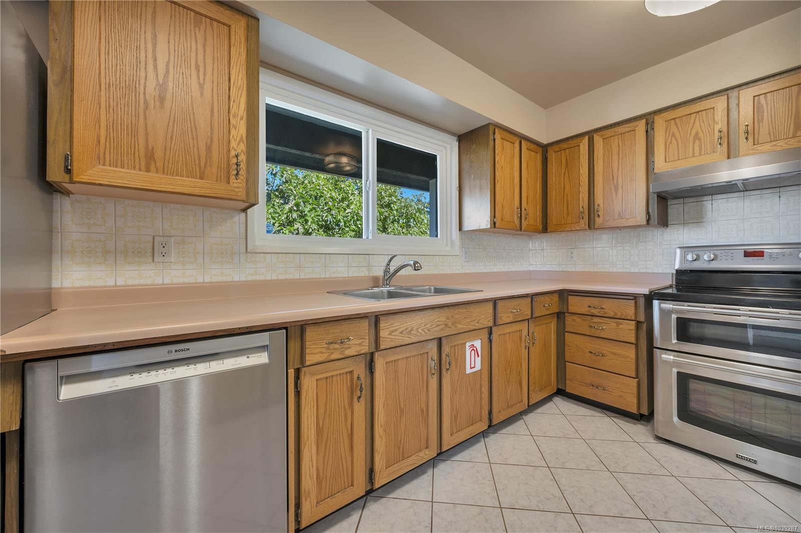 3236 Cedar Hill Rd, Saanich, BC