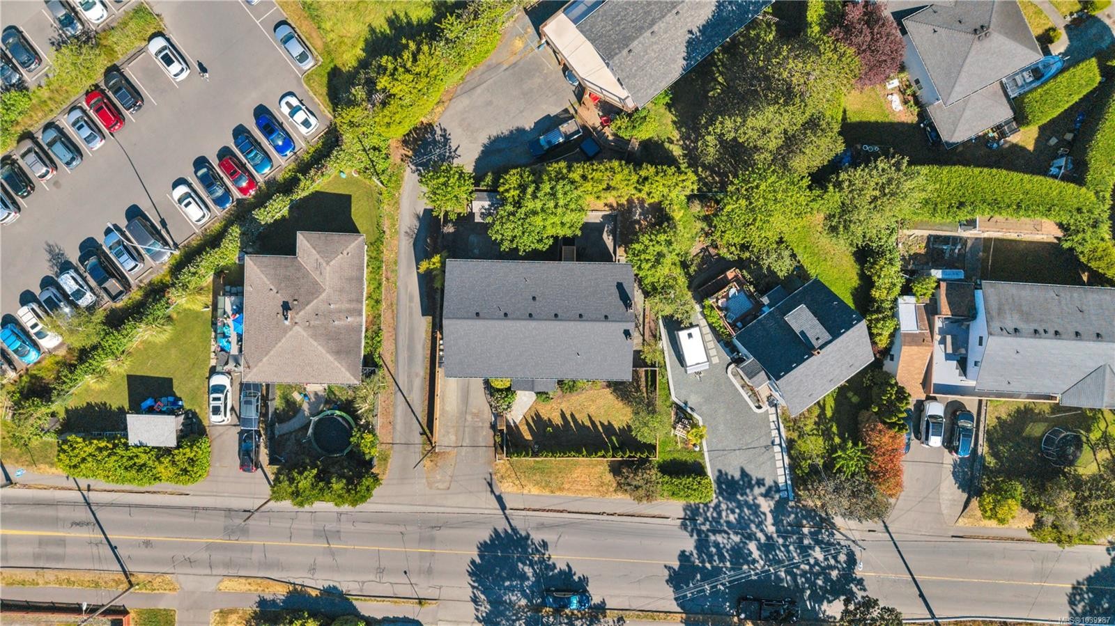 3236 Cedar Hill Rd, Saanich, BC