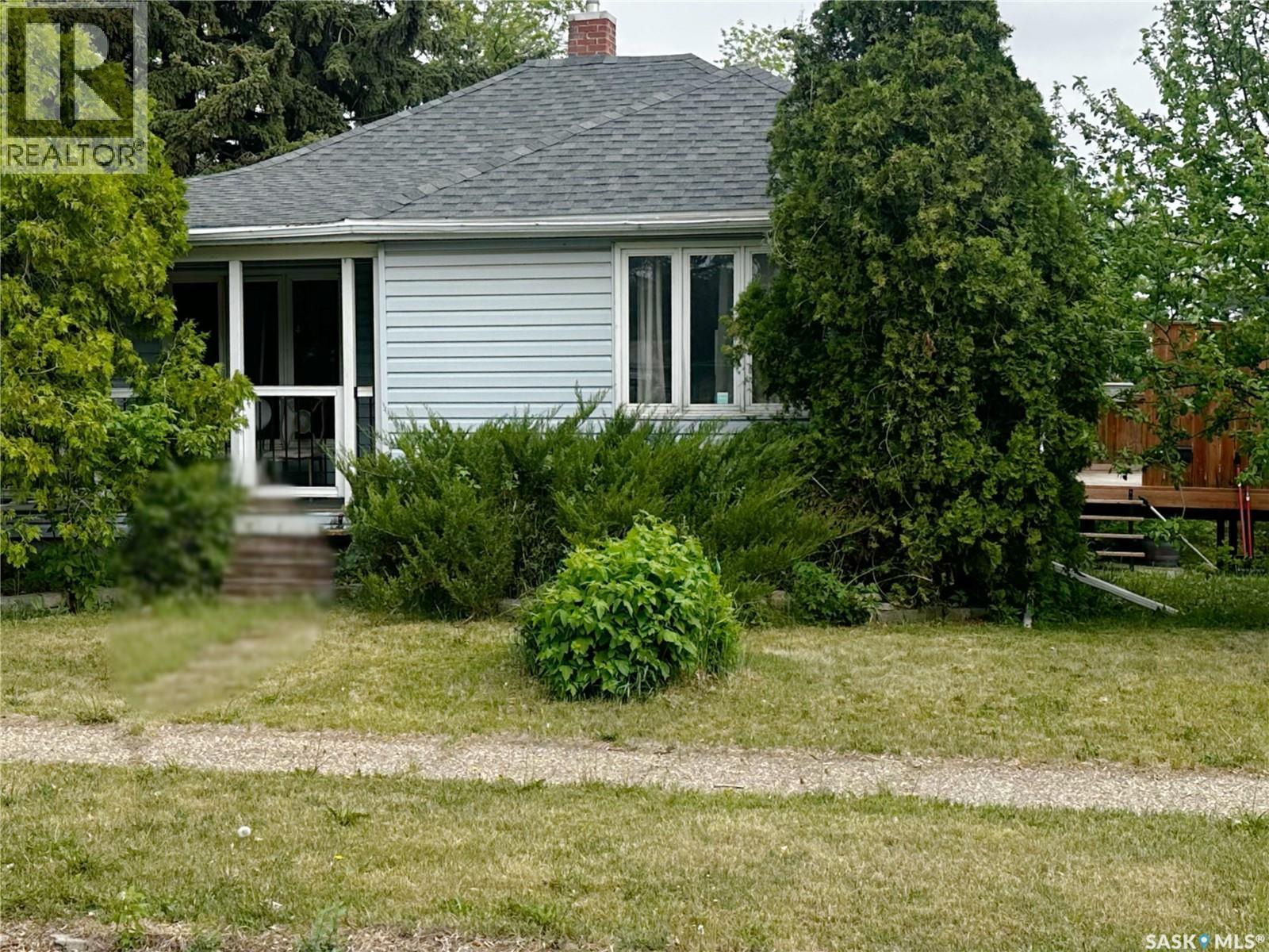 333 5Th Avenue Se, Weyburn, SK