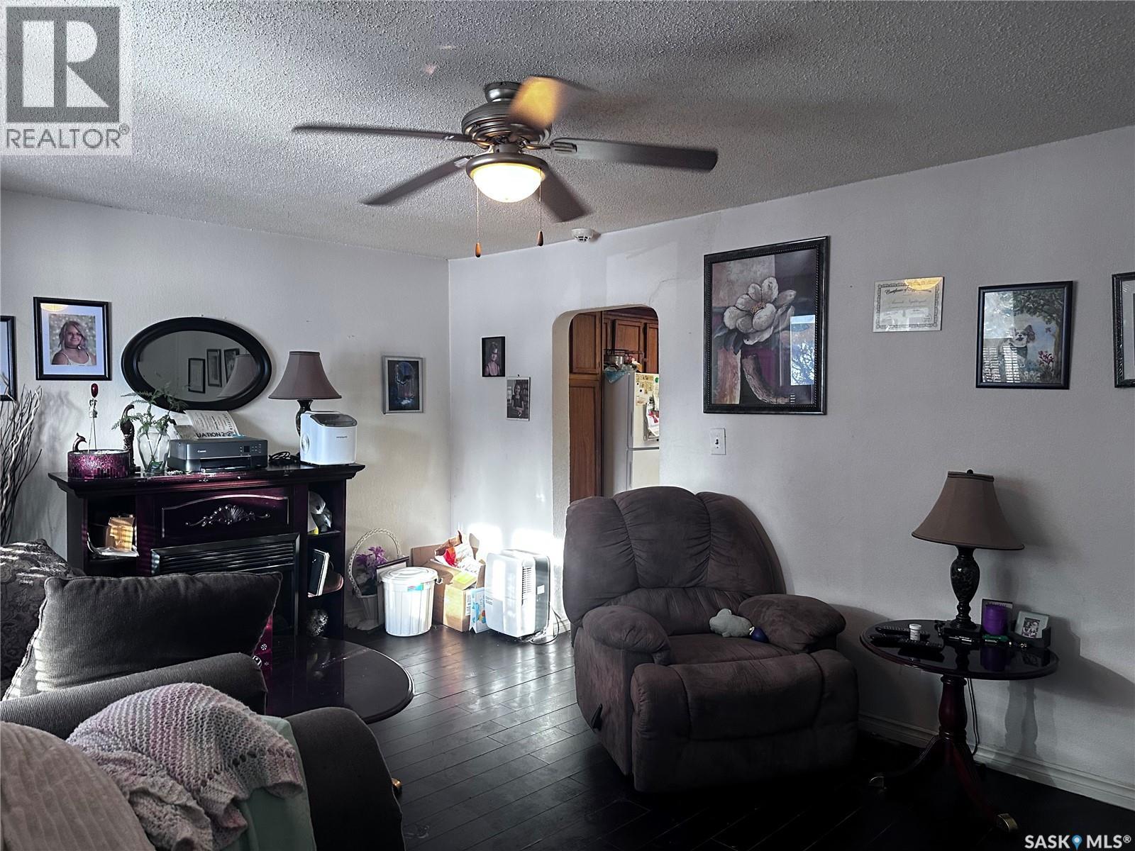 333 5Th Avenue Se, Weyburn, SK