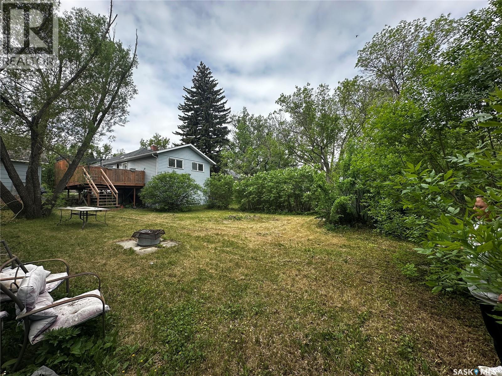 333 5Th Avenue Se, Weyburn, SK