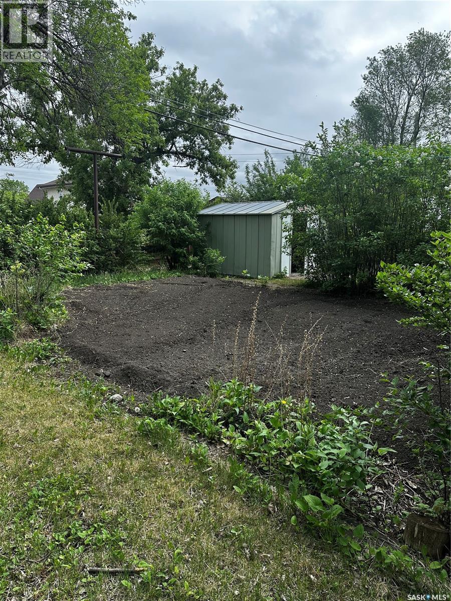 333 5Th Avenue Se, Weyburn, SK