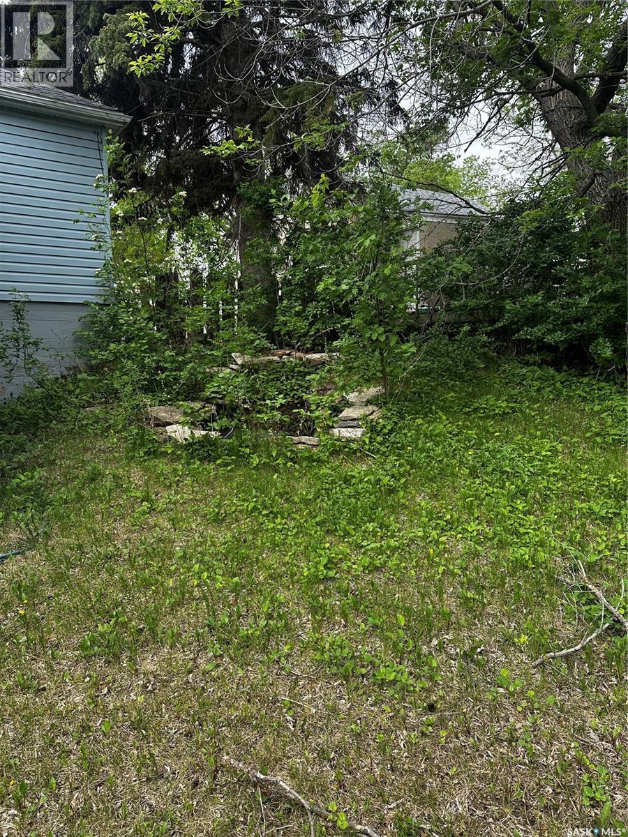 333 5Th Avenue Se, Weyburn, SK