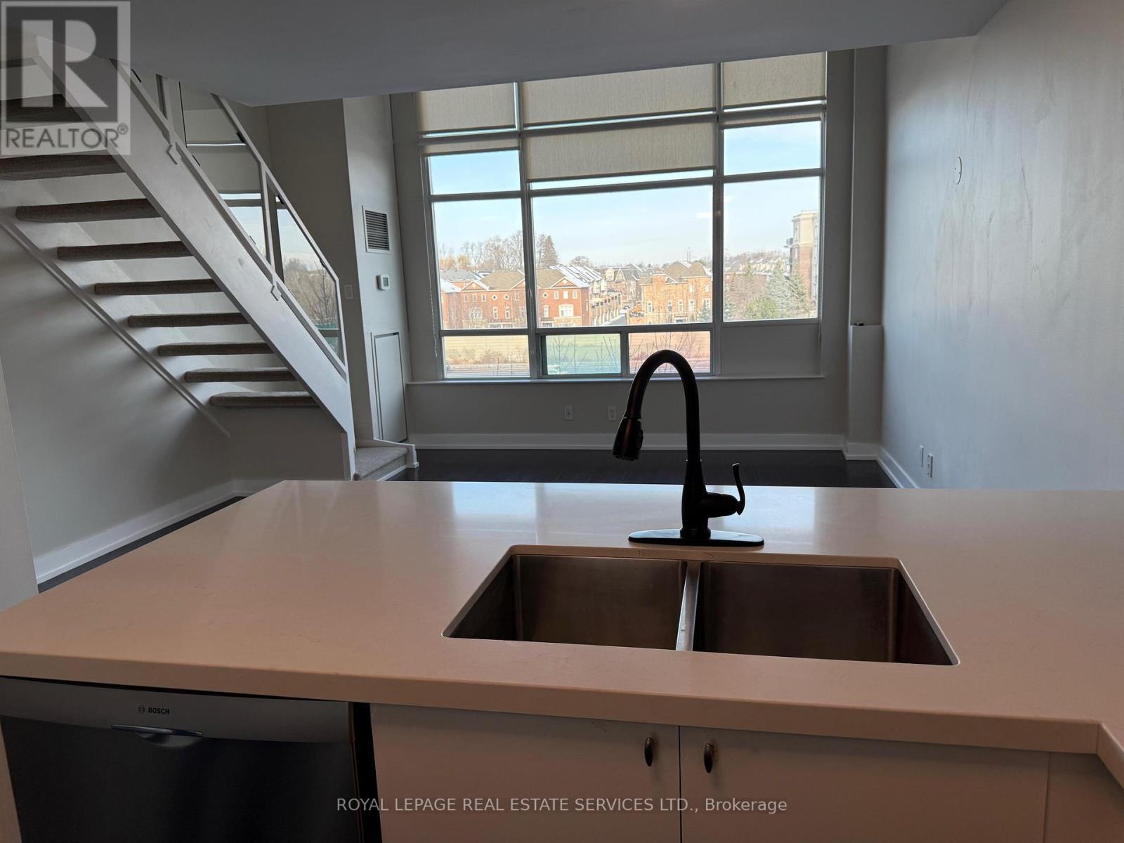 334 - 200 Manitoba Street, Toronto, ON