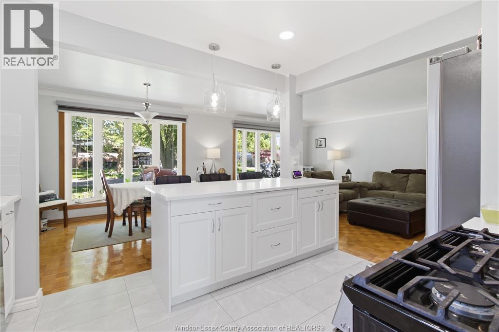 367 Genevieve, Windsor, ON