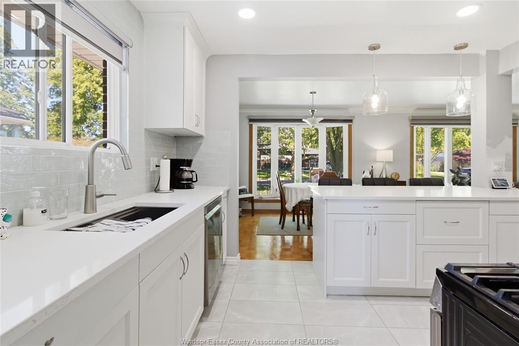 367 Genevieve, Windsor, ON