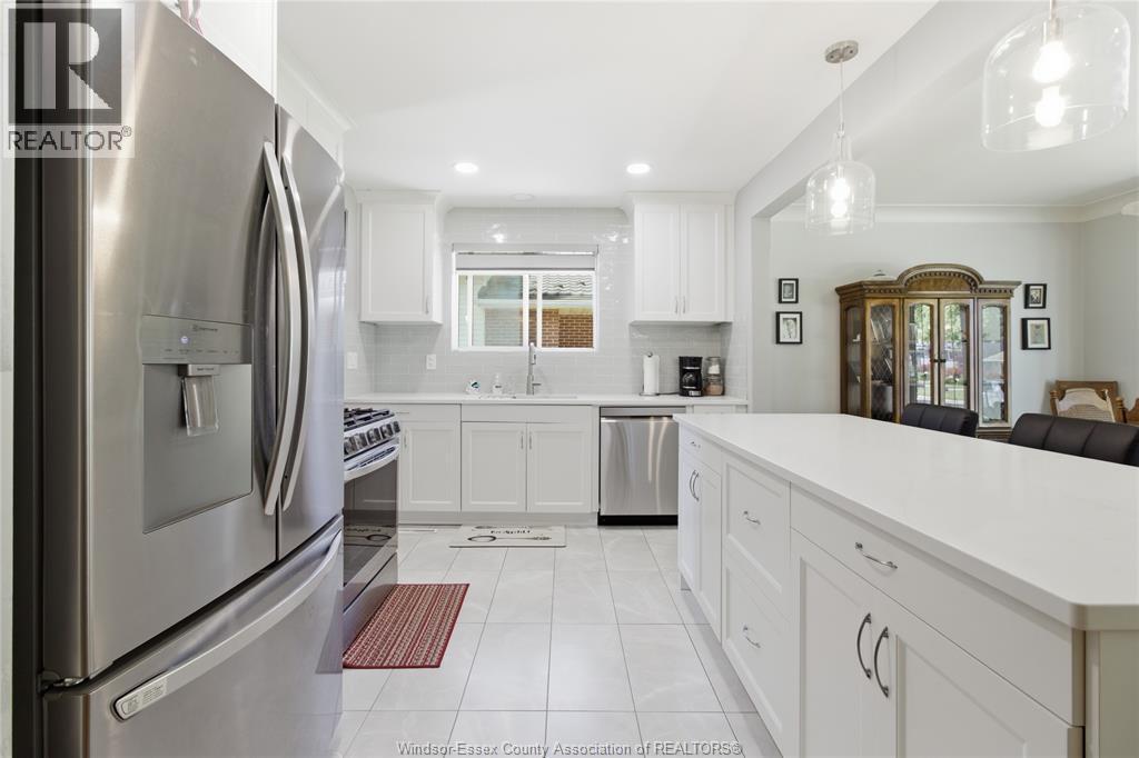367 Genevieve, Windsor, ON