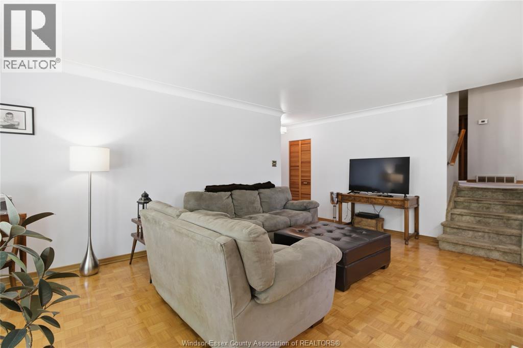 367 Genevieve, Windsor, ON