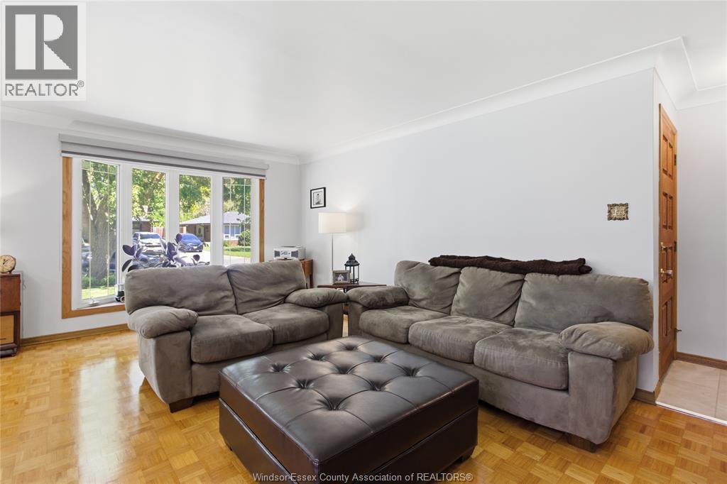 367 Genevieve, Windsor, ON