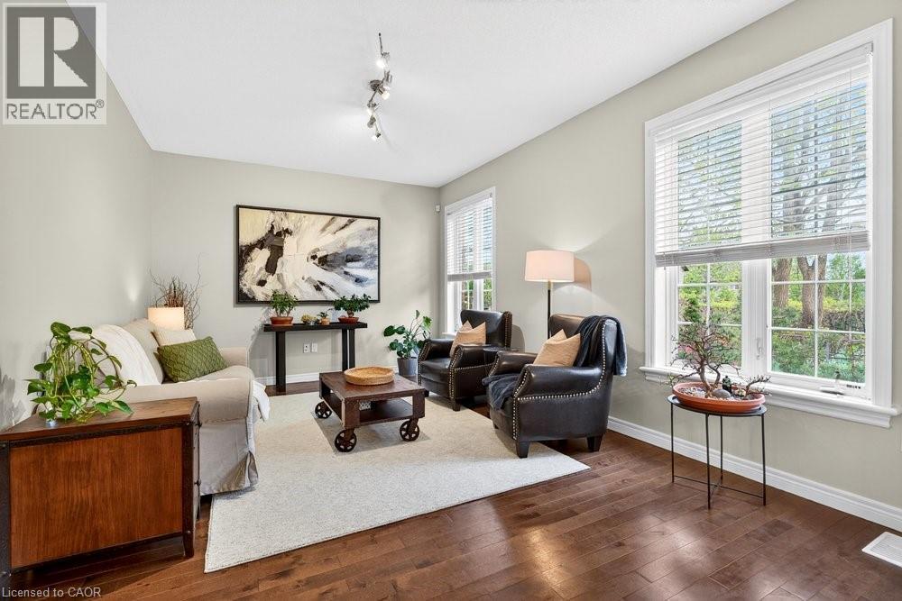 7 Summerwind Drive, Hamilton, ON