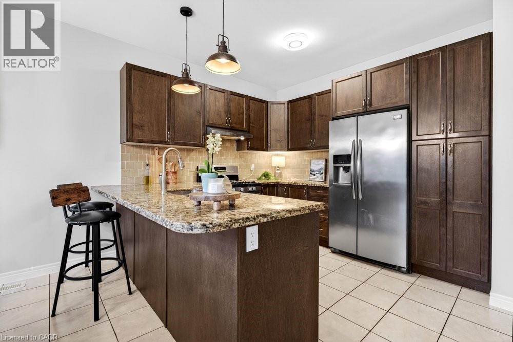 7 Summerwind Drive, Hamilton, ON