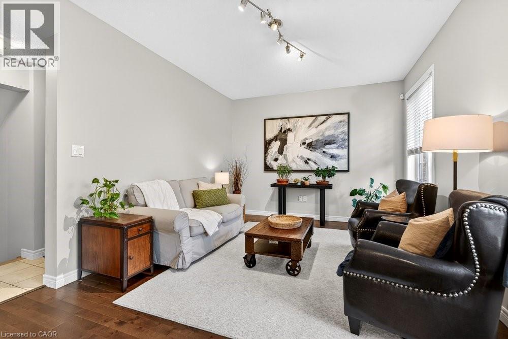 7 Summerwind Drive, Hamilton, ON
