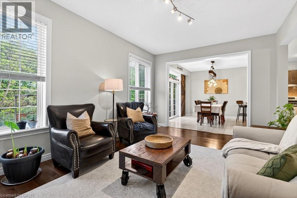 7 Summerwind Drive, Hamilton, ON