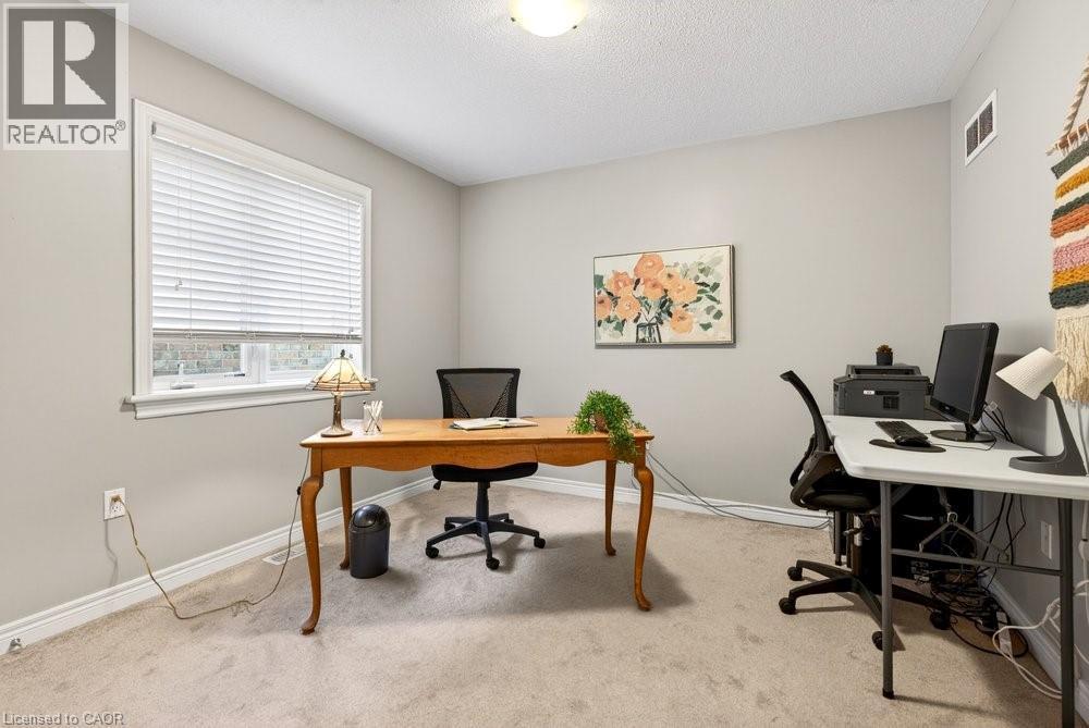 7 Summerwind Drive, Hamilton, ON