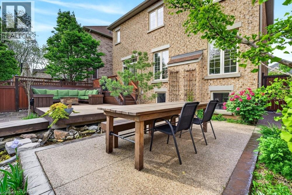 7 Summerwind Drive, Hamilton, ON