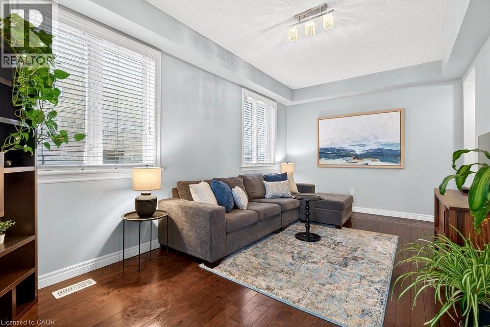 7 Summerwind Drive, Hamilton, ON