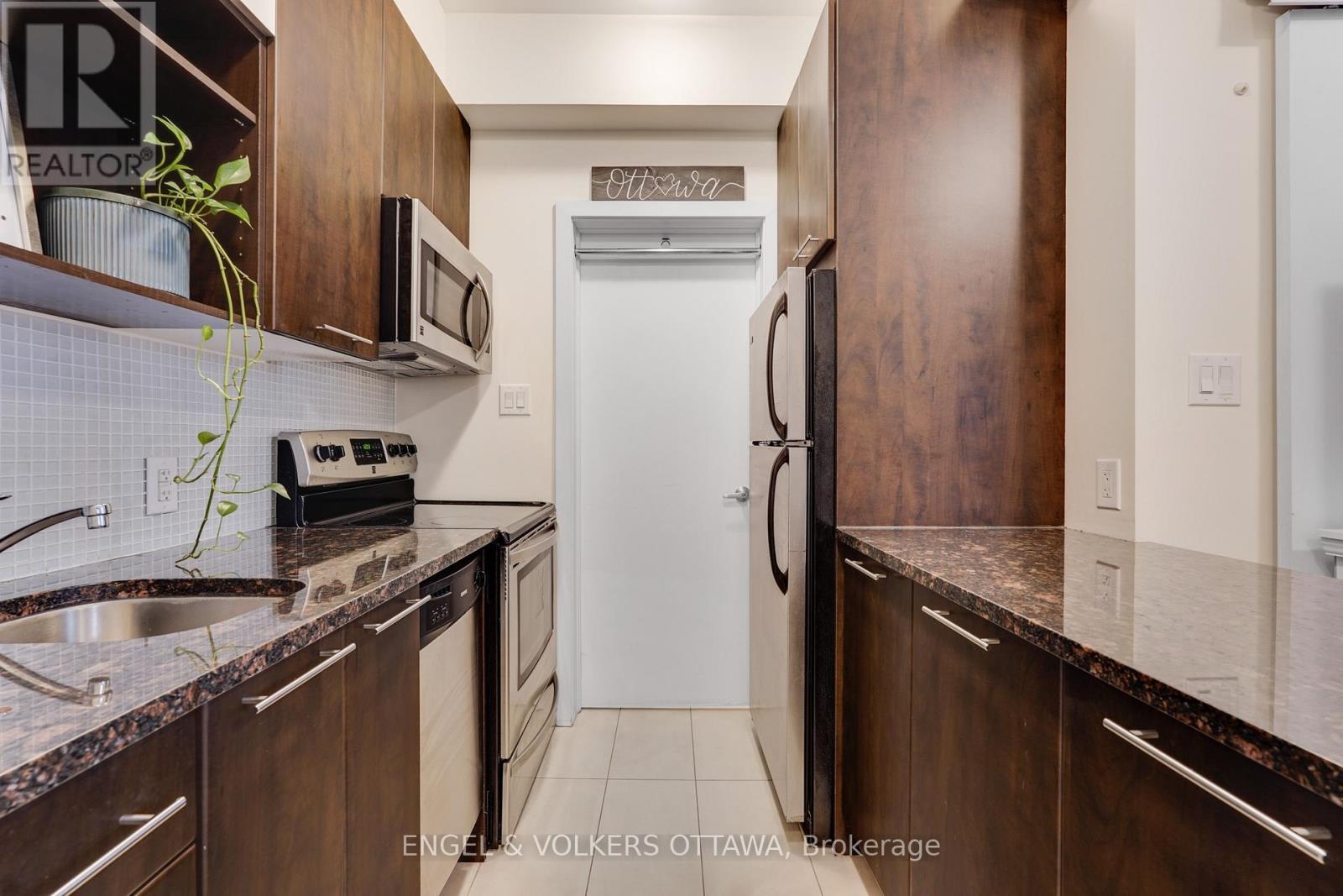 104 - 360 Cumberland Street, Ottawa, ON