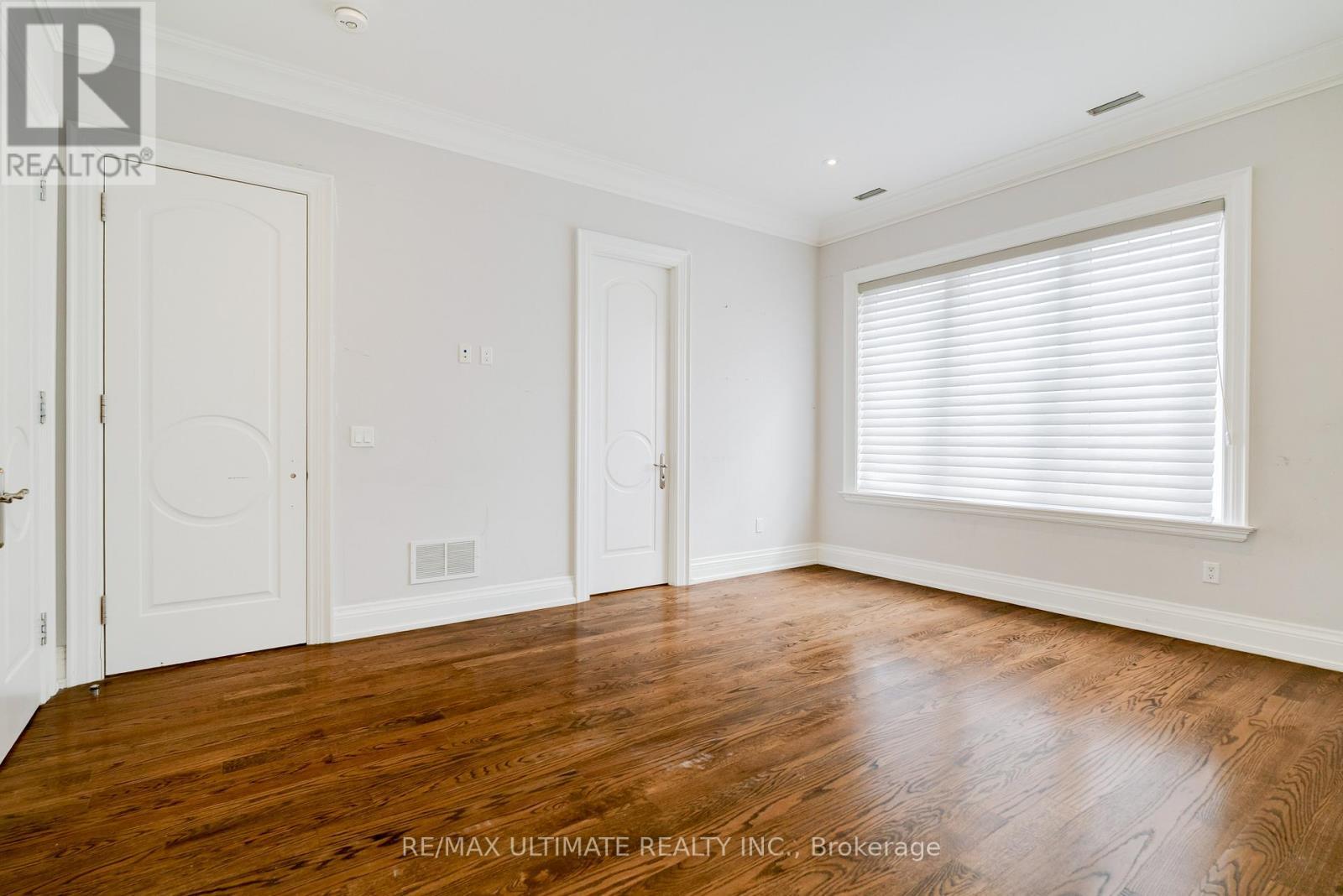 2 Poplar Drive, Richmond Hill, ON