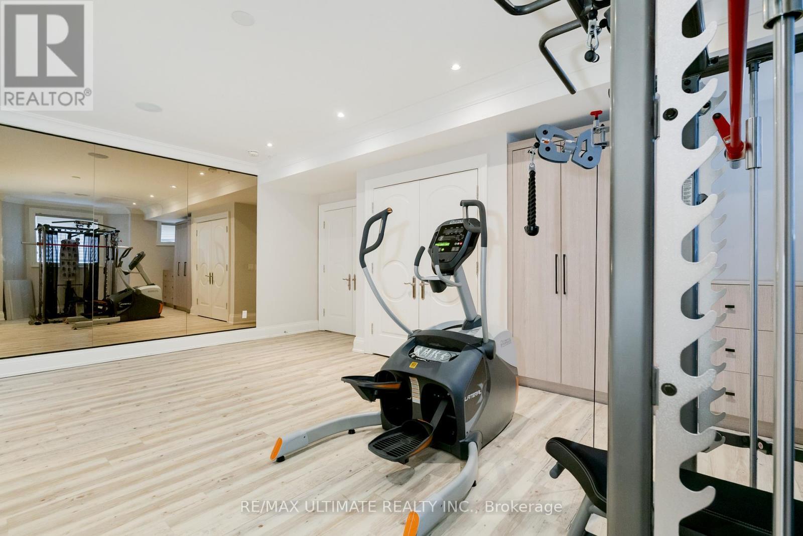 2 Poplar Drive, Richmond Hill, ON