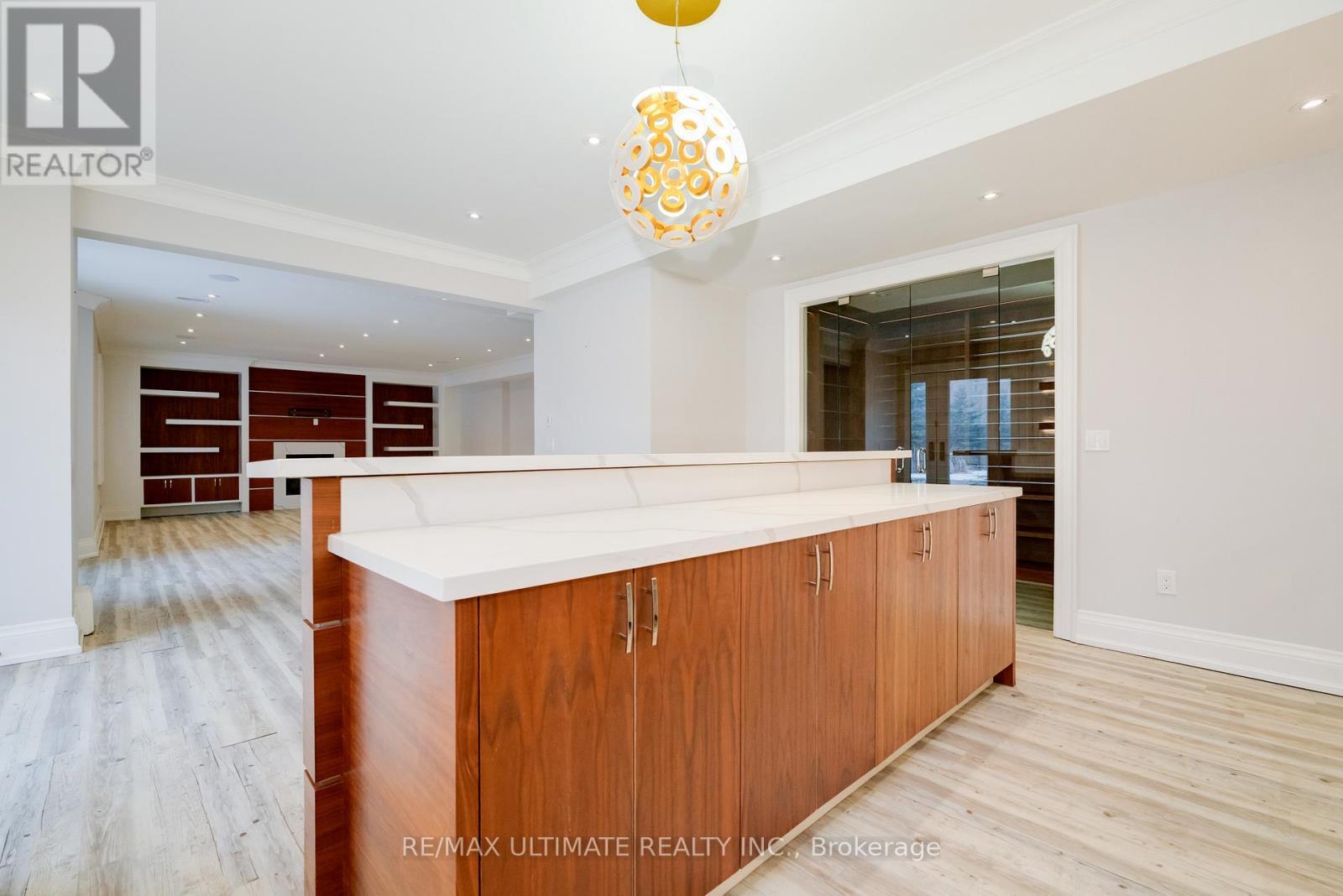 2 Poplar Drive, Richmond Hill, ON