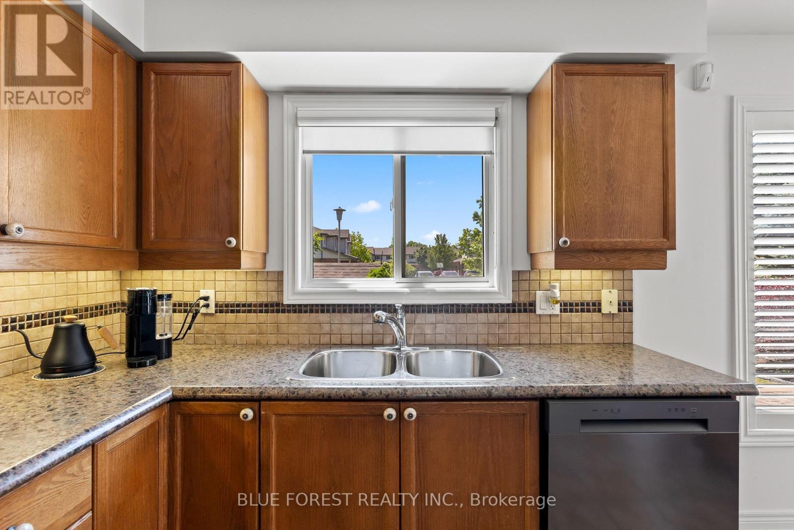 258 South Leaksdale Circle, London South (South U), ON