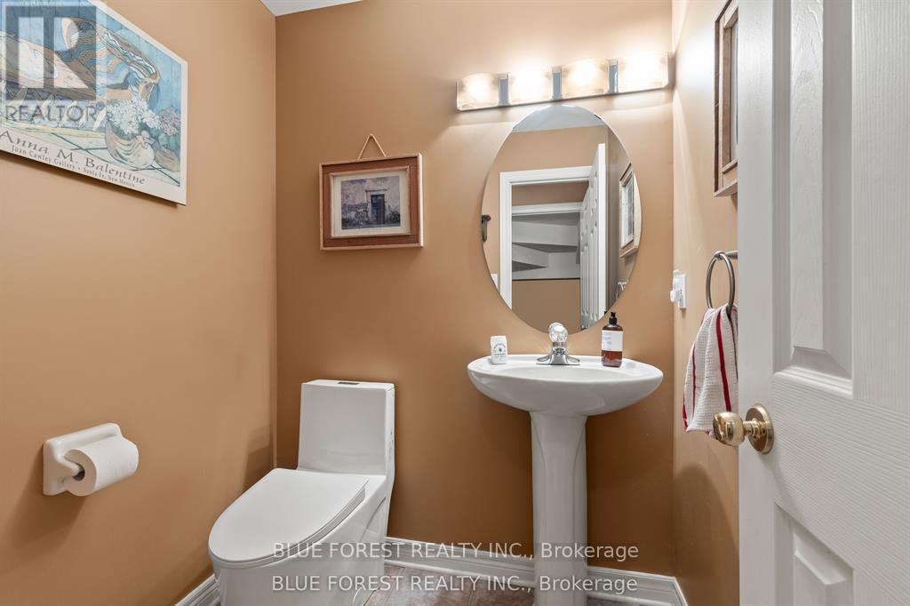 258 South Leaksdale Circle, London South (South U), ON