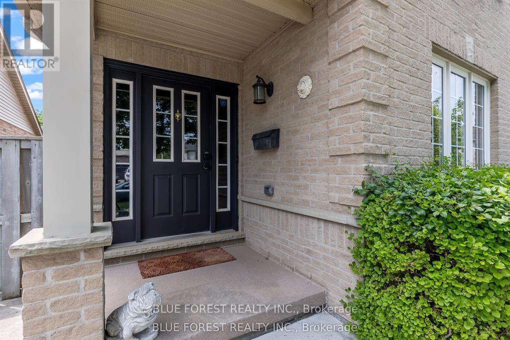 258 South Leaksdale Circle, London South (South U), ON