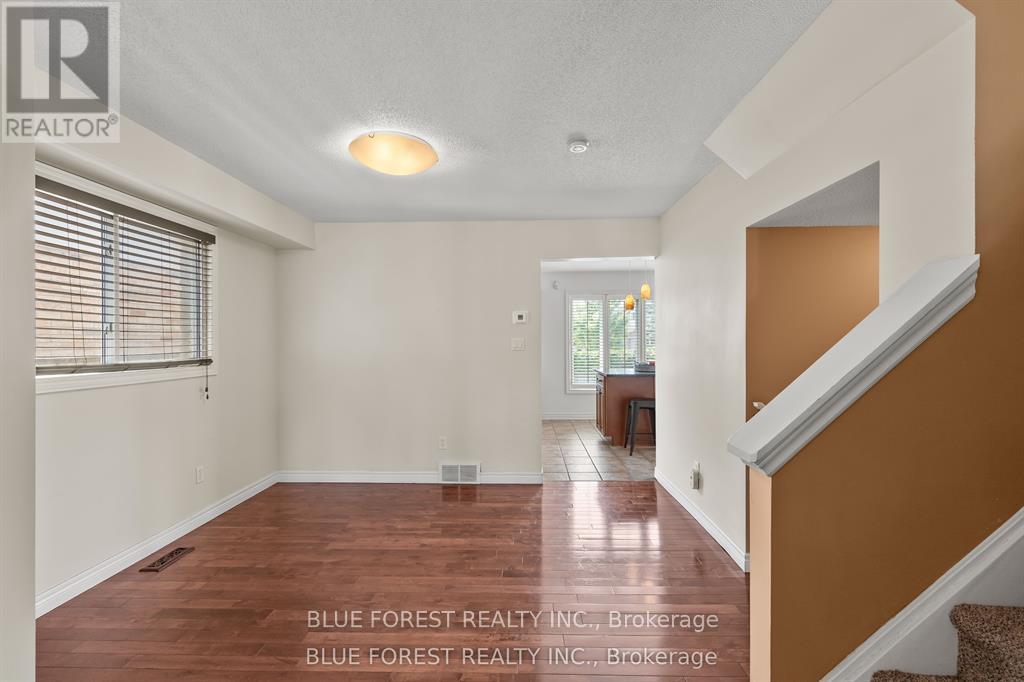 258 South Leaksdale Circle, London South (South U), ON