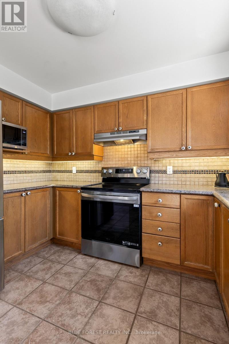 258 South Leaksdale Circle, London South (South U), ON