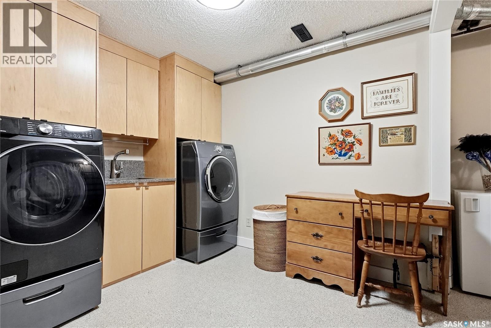 727 Tobin Terrace, Saskatoon, SK