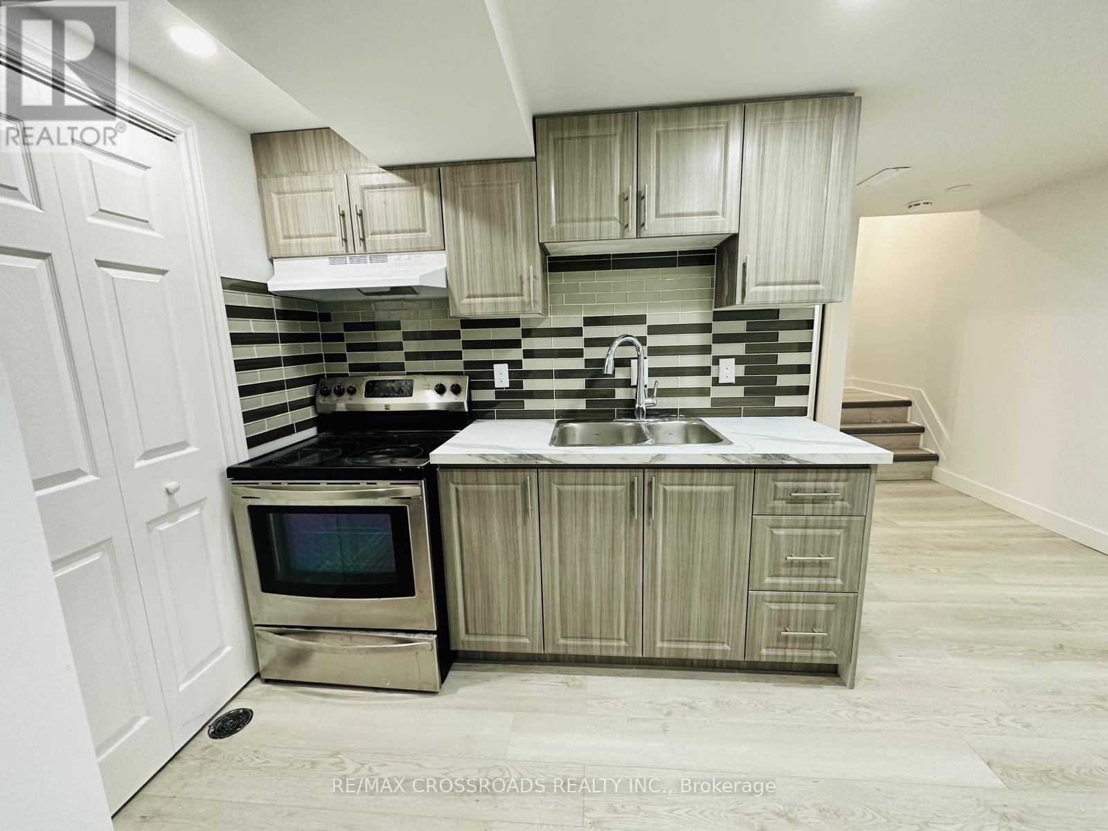 256 Birchcliffe Crescent, Hamilton, ON