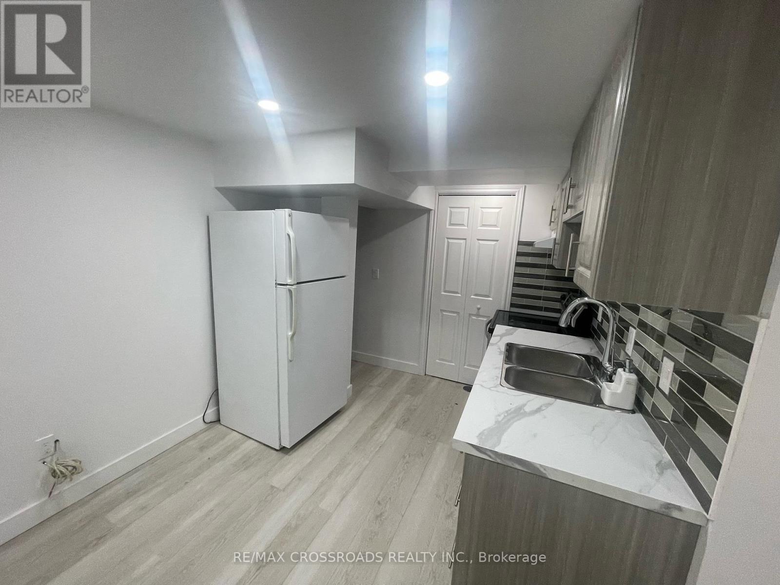 256 Birchcliffe Crescent, Hamilton, ON
