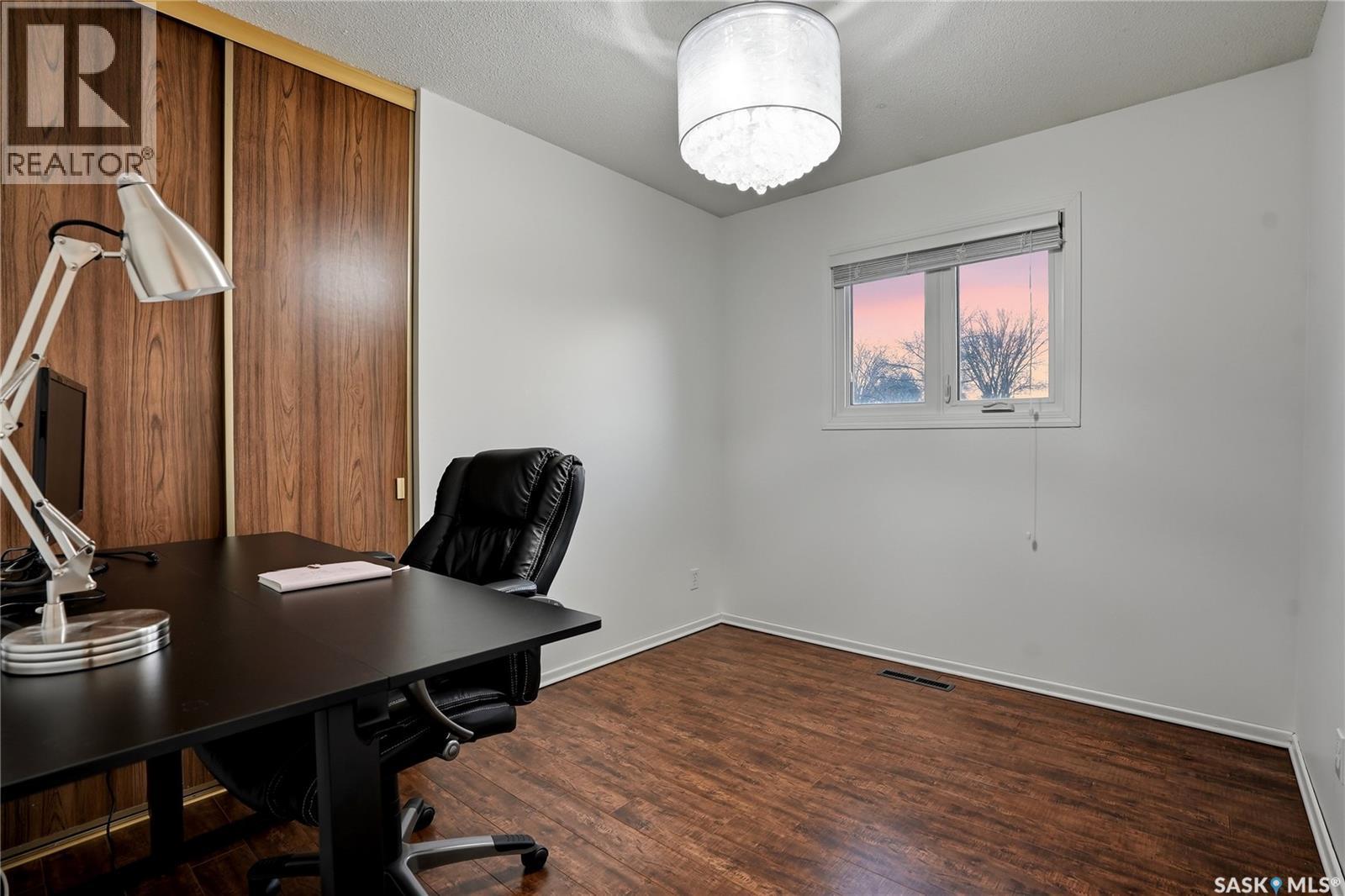 2225 Easthill, Saskatoon, SK