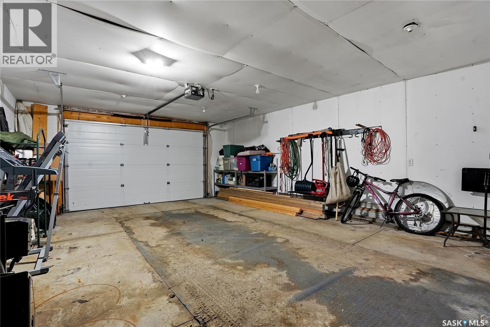 2225 Easthill, Saskatoon, SK