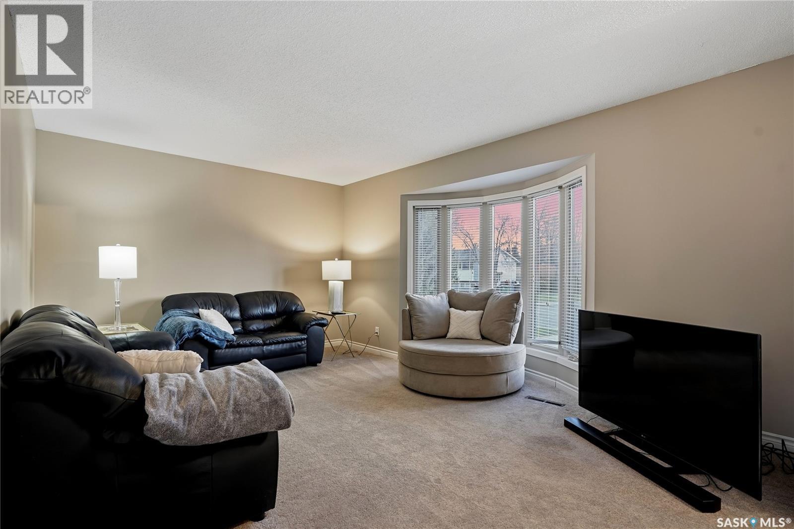 2225 Easthill, Saskatoon, SK