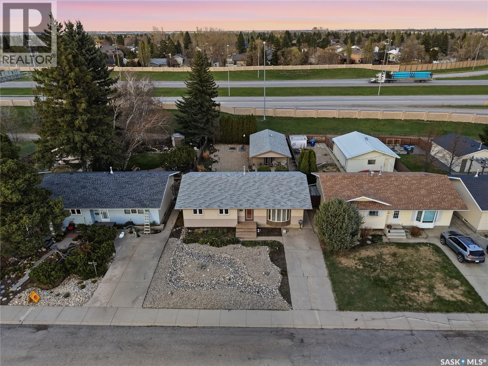 2225 Easthill, Saskatoon, SK