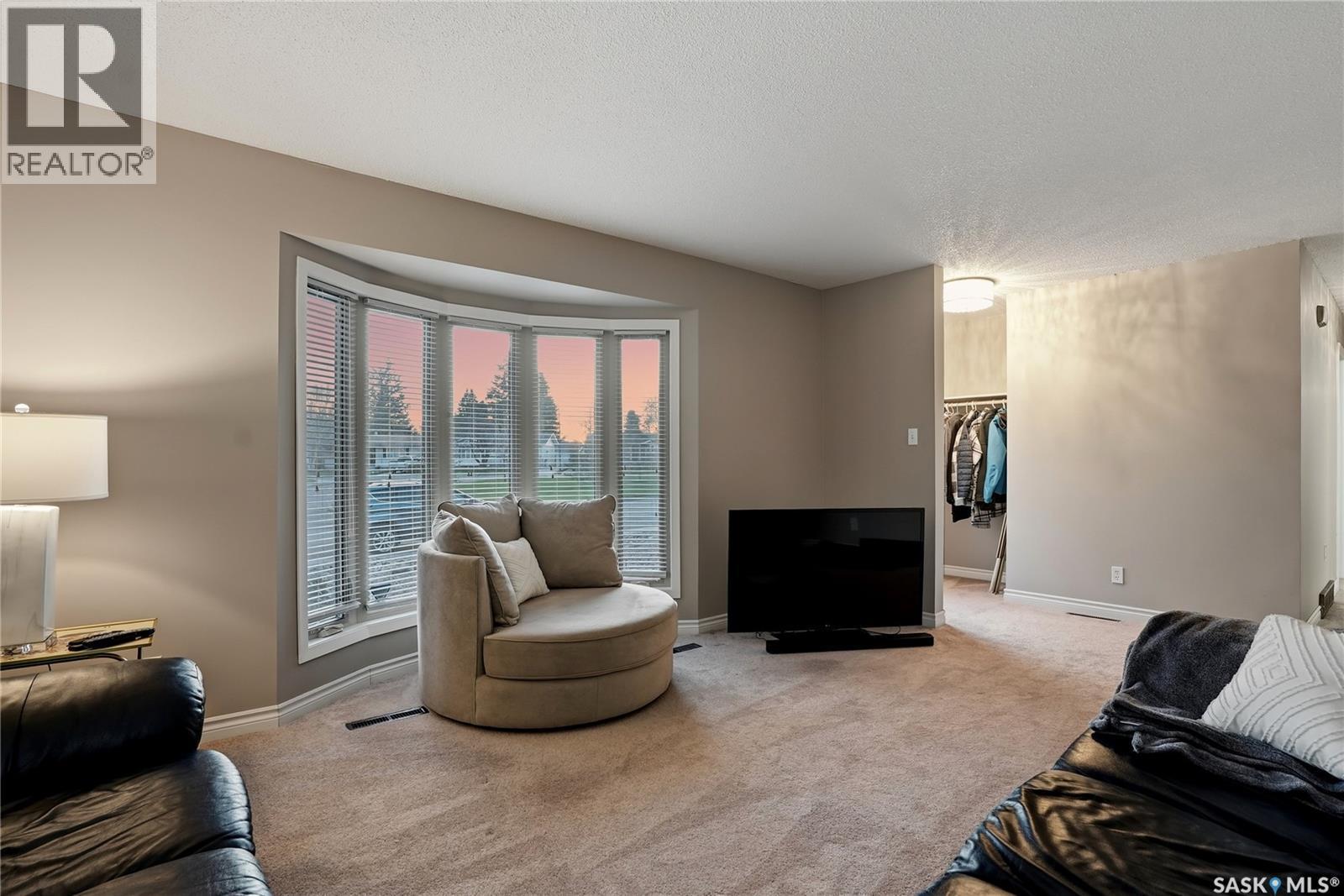 2225 Easthill, Saskatoon, SK