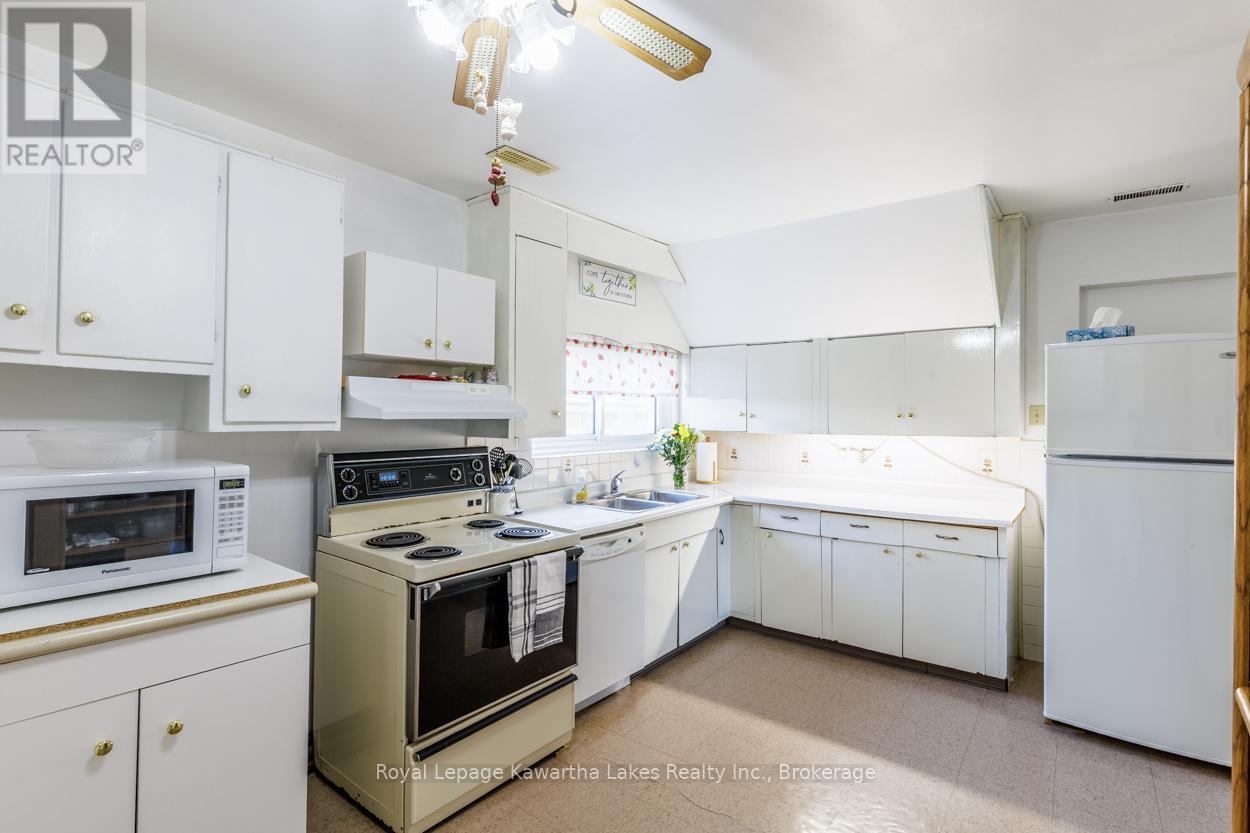 99 Lindsay Street, Kawartha Lakes (Fenelon Falls), ON