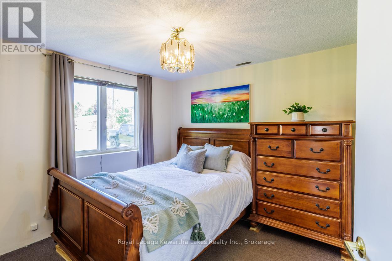 99 Lindsay Street, Kawartha Lakes (Fenelon Falls), ON