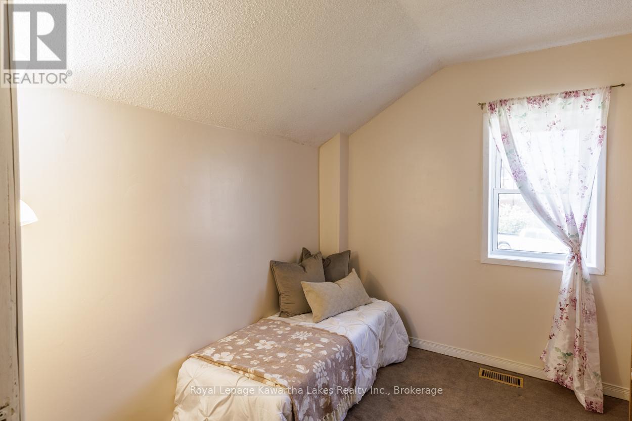 99 Lindsay Street, Kawartha Lakes (Fenelon Falls), ON