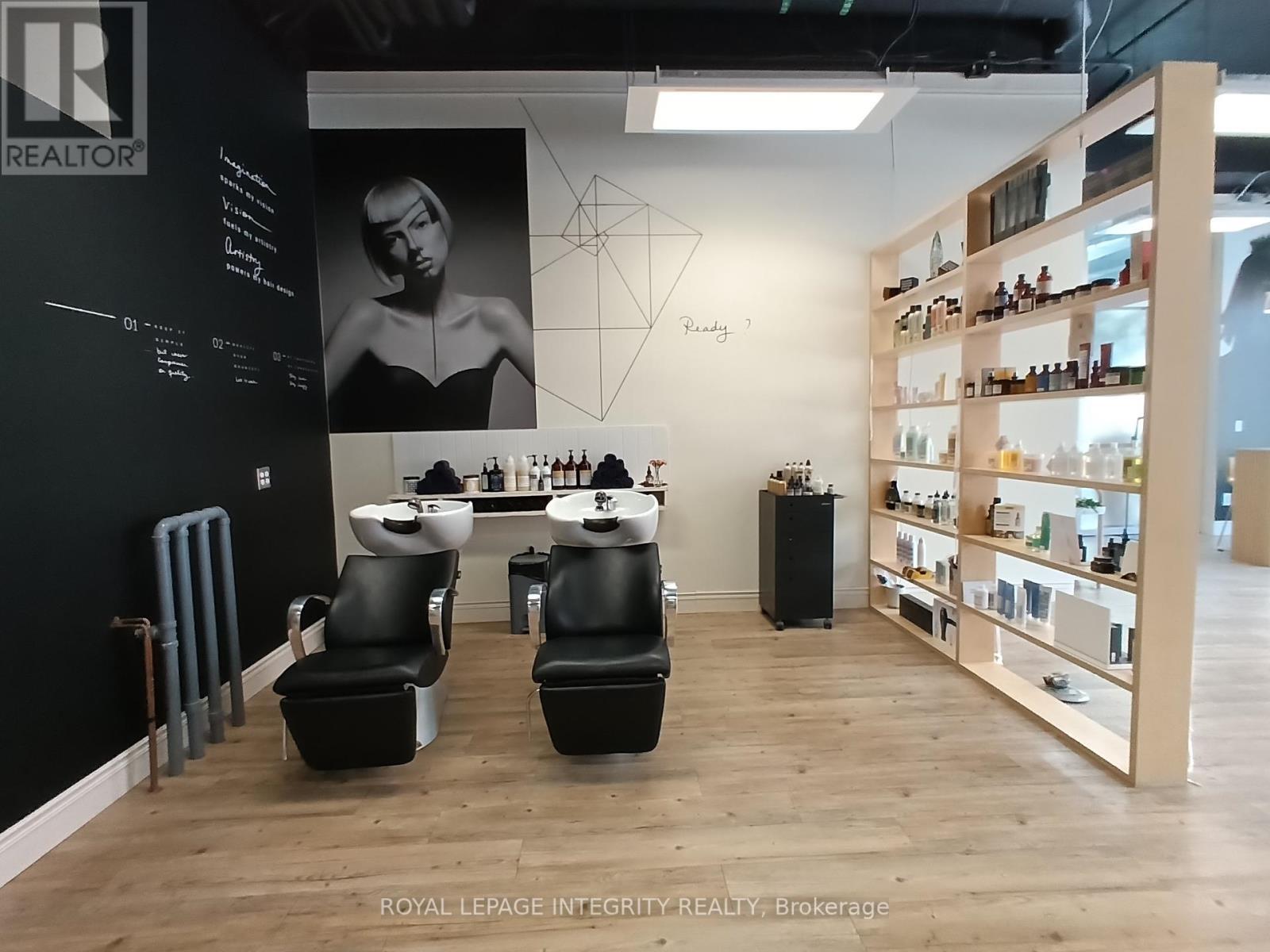 100 - 100 Murray Street, Ottawa, ON