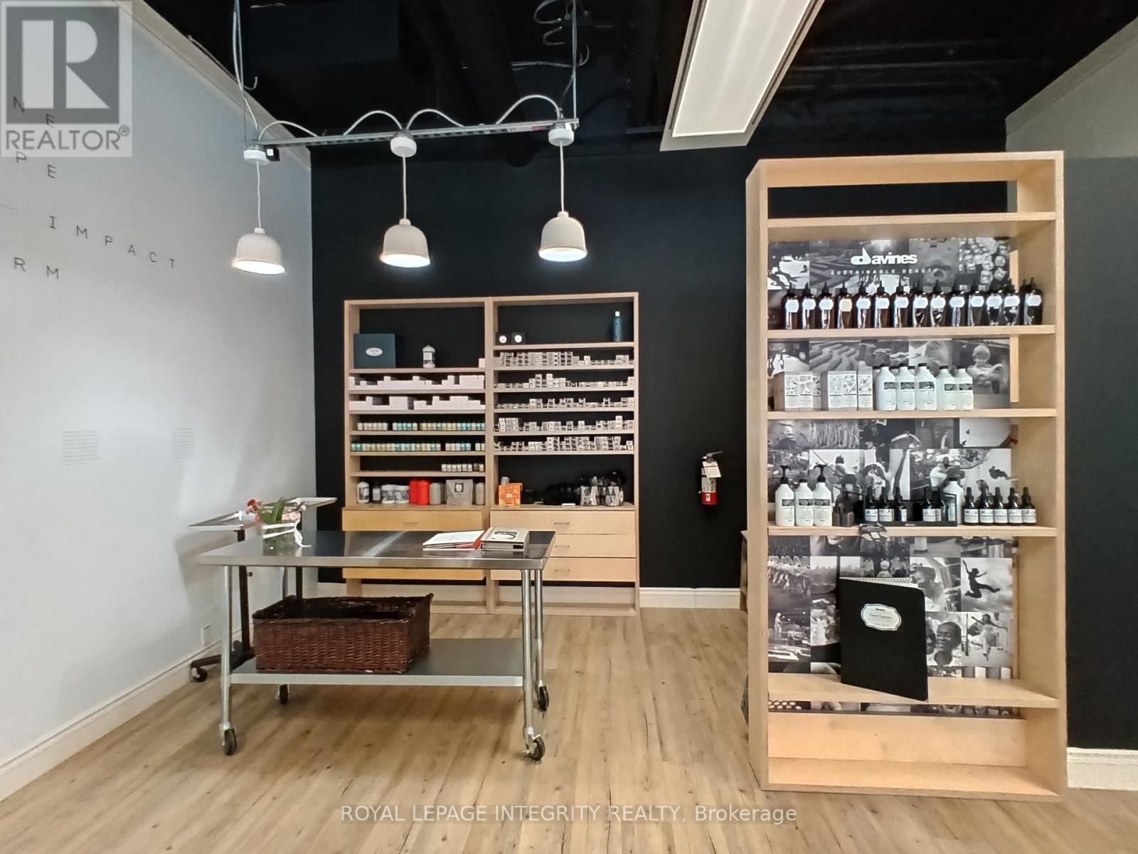 100 - 100 Murray Street, Ottawa, ON