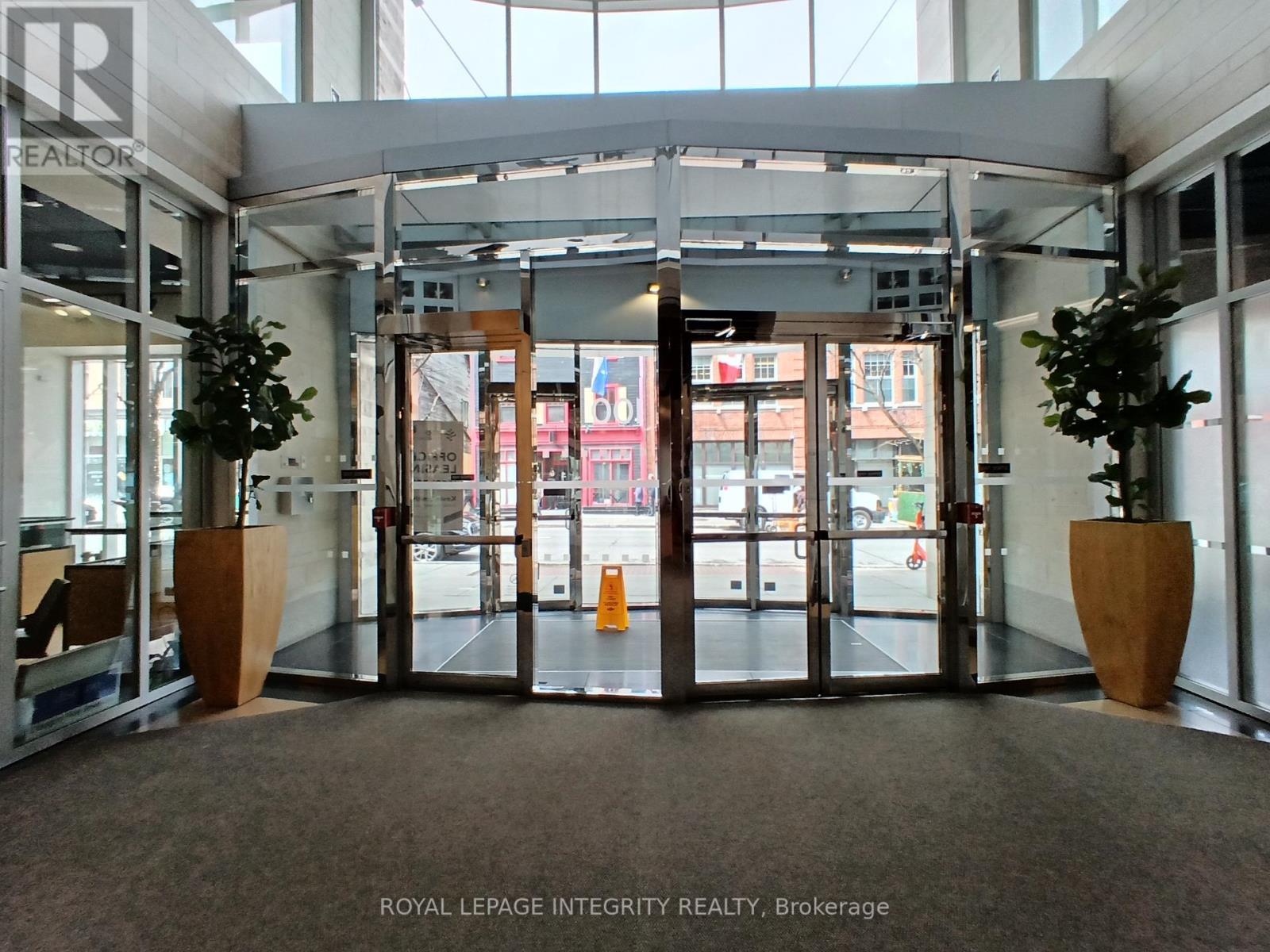 100 - 100 Murray Street, Ottawa, ON