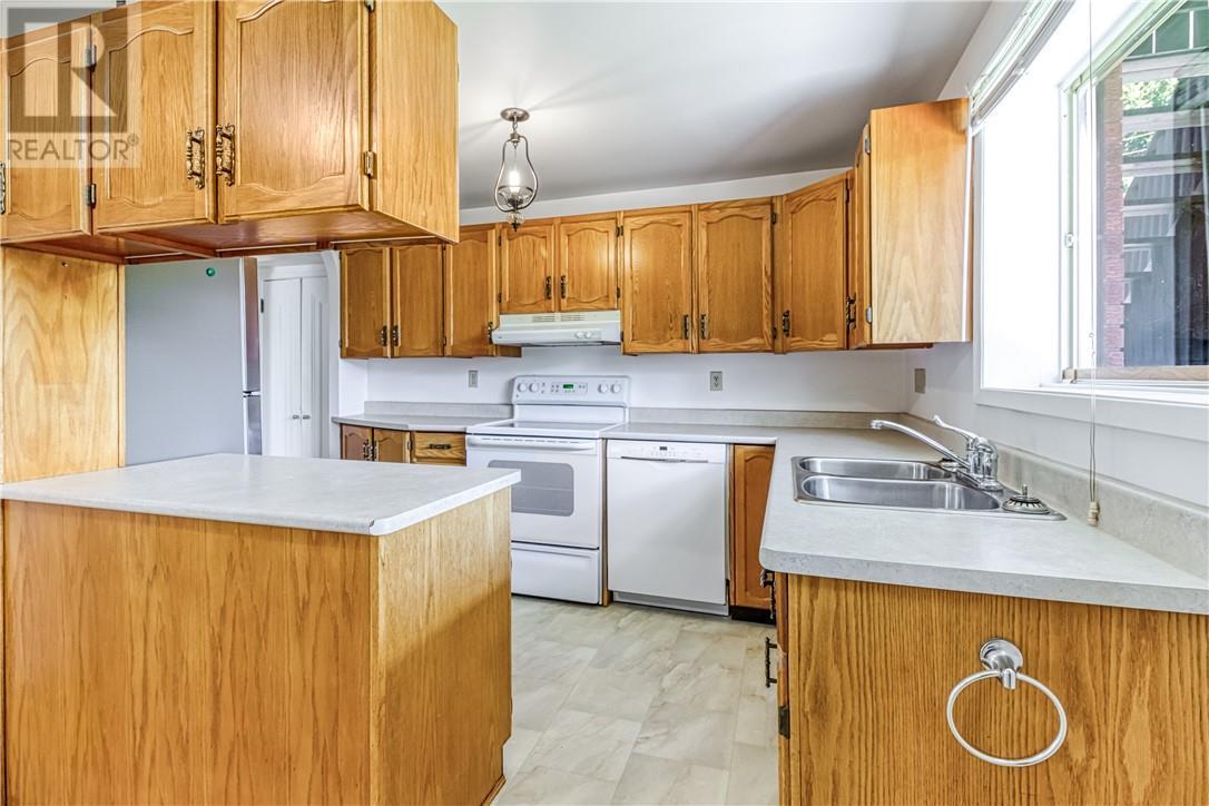 488 Clinton Avenue, Sudbury, ON