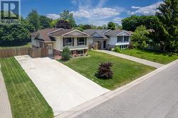 25 PEARSON AVENUE Strathroy-Caradoc (Sw), ON N7G 3Y1