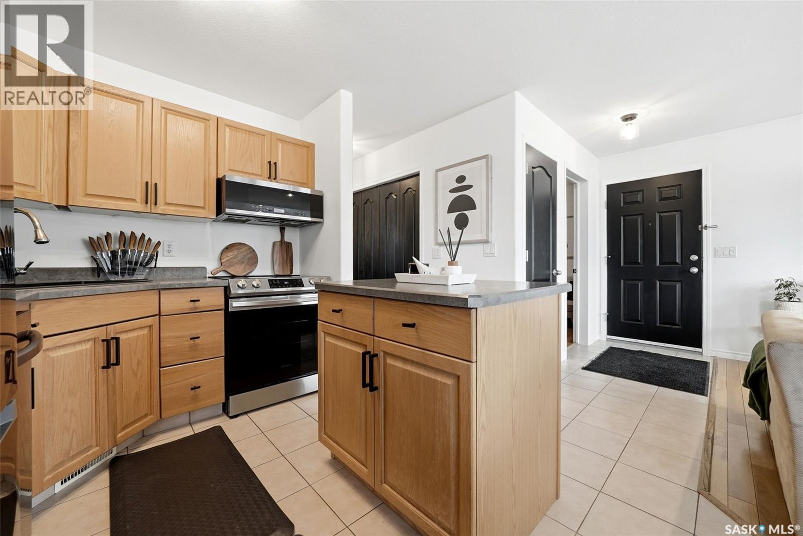 4042 Buckingham Drive, Regina, SK