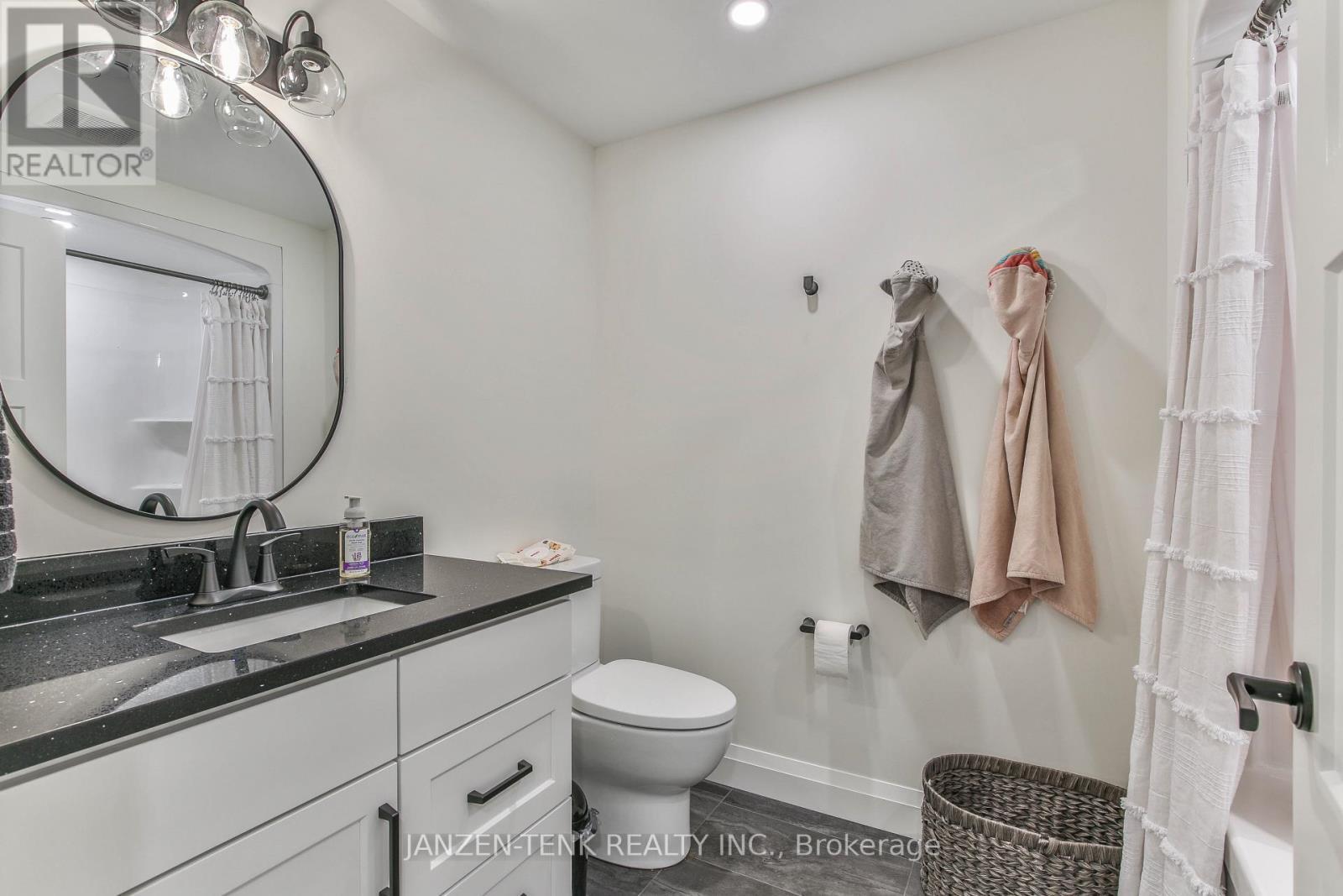 11 Charles Court, Bayham (Port Burwell), ON