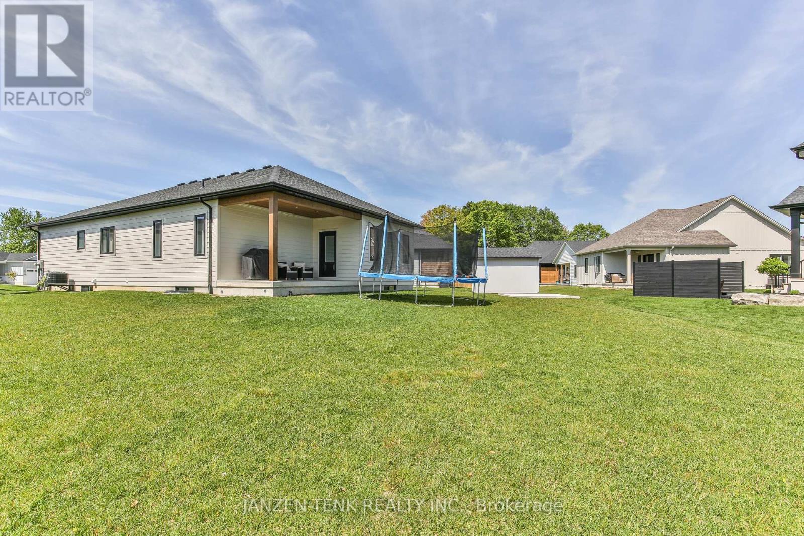 11 Charles Court, Bayham (Port Burwell), ON